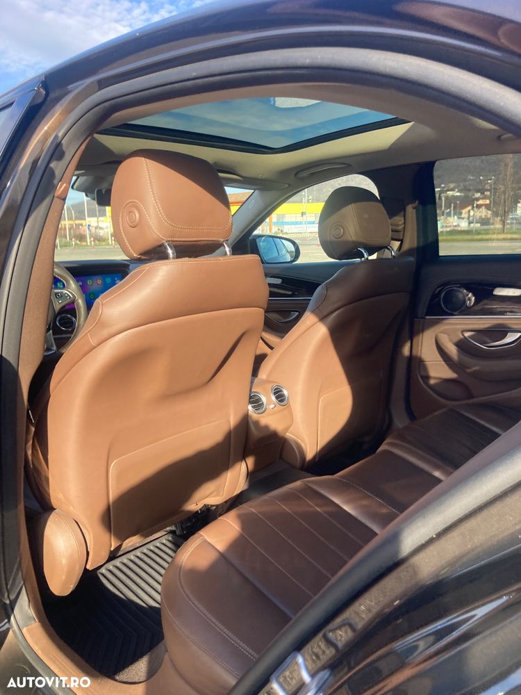 Mercedes-Benz E 220 d 4MATIC Aut. - 11