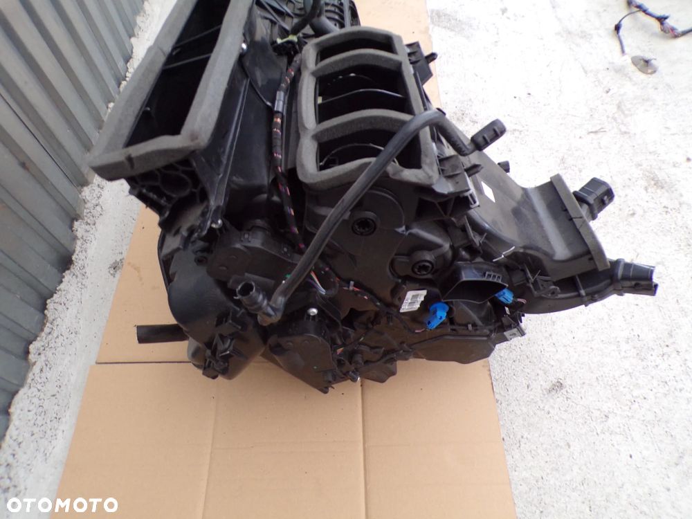 NAGRZEWNICA VOLVO XC40 II - 3