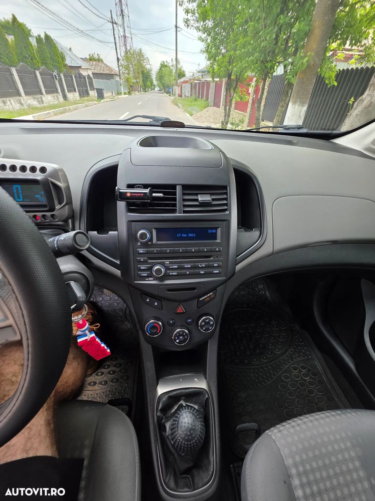 Chevrolet Aveo 1.2 DOHC 86 CP MT5 LT - 11