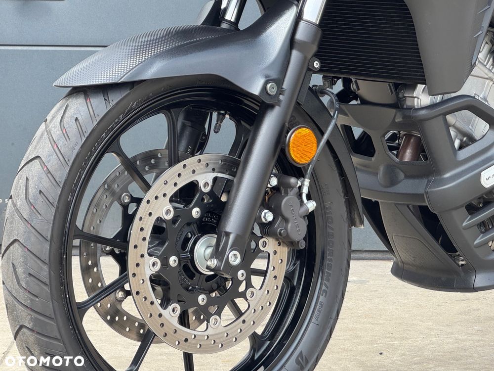 Suzuki V-STROM - 25