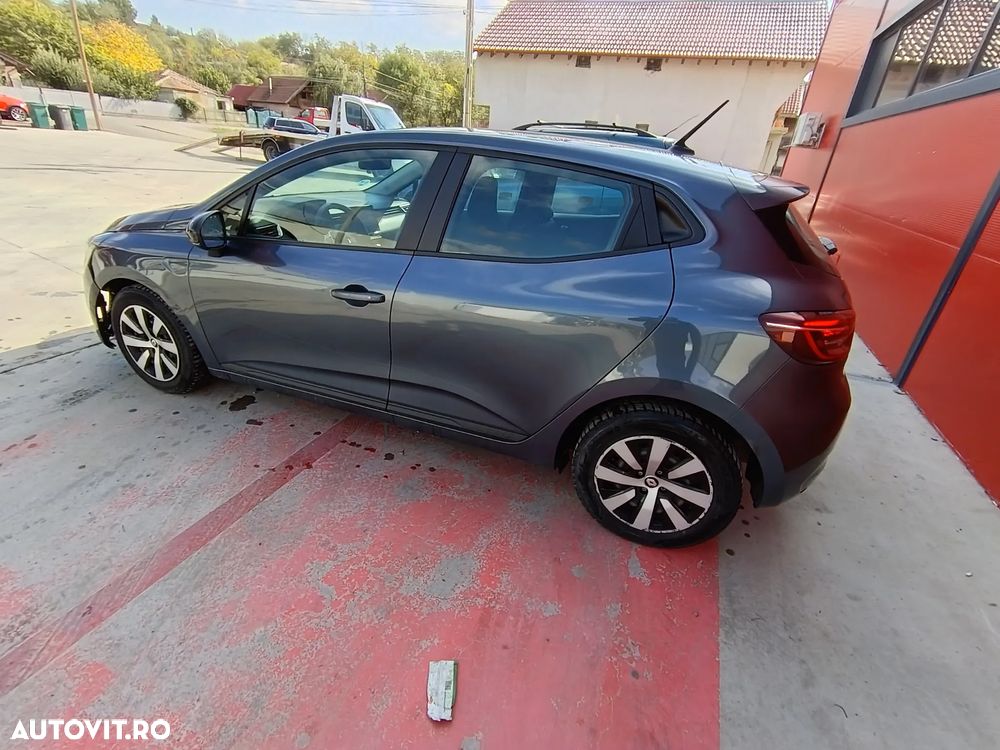 Dezmembram Renault Clio 5 HAtback 2023 1.0tce H4D 740 - 6