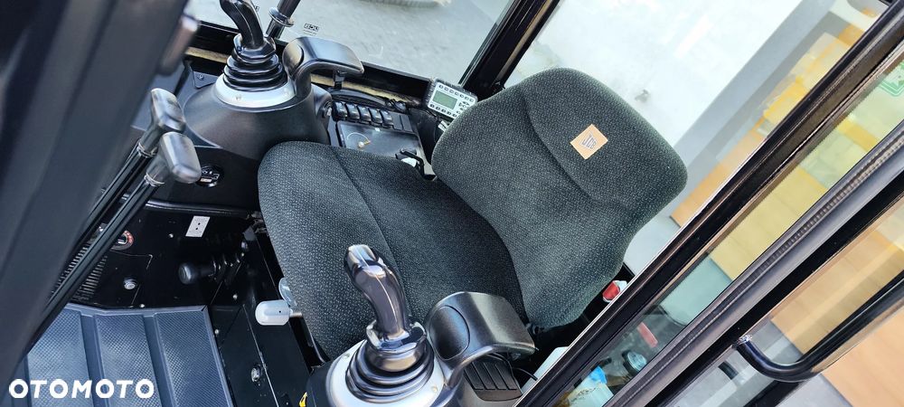 JCB JCB 16 C-1 mini koparka 3 łyżki szybkozłącze 19c1 sprowadzona 8018 serwisowana - 3