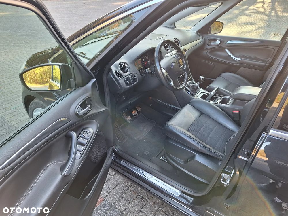 Ford S-Max 2.0 TDCi DPF Titanium X - 13