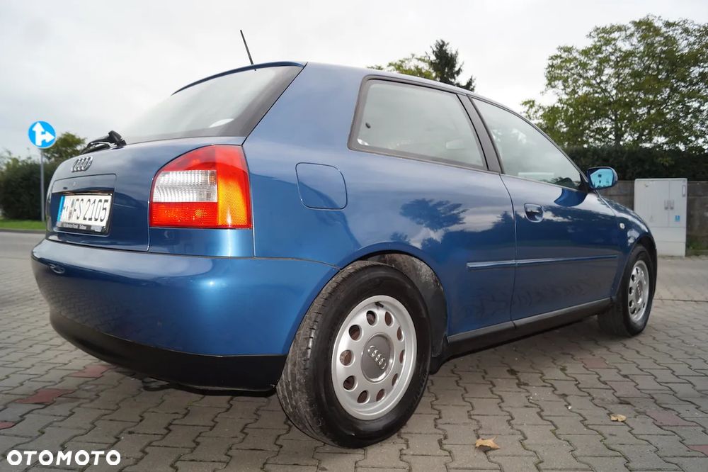 Audi A3 3-drzwiowe 1.6 Ambition - 15