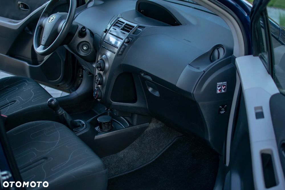 Toyota Yaris - 37
