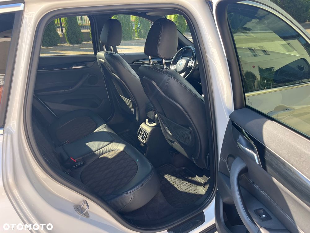 BMW X1 xDrive18d xLine sport - 12