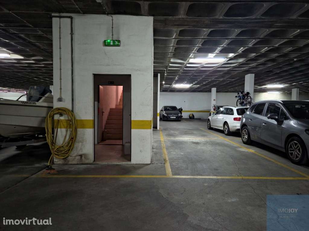 Lugar de Estacionamento em Carcavelos - Grande imagem: 3/13
