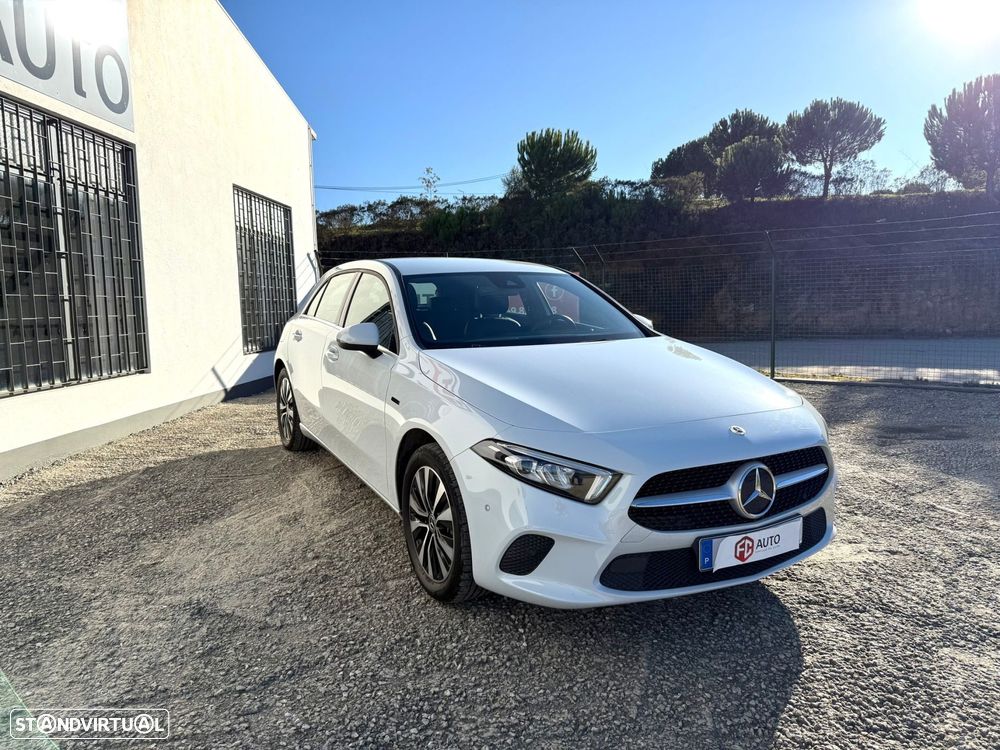 Mercedes-Benz A 250 e Style Plus - 2