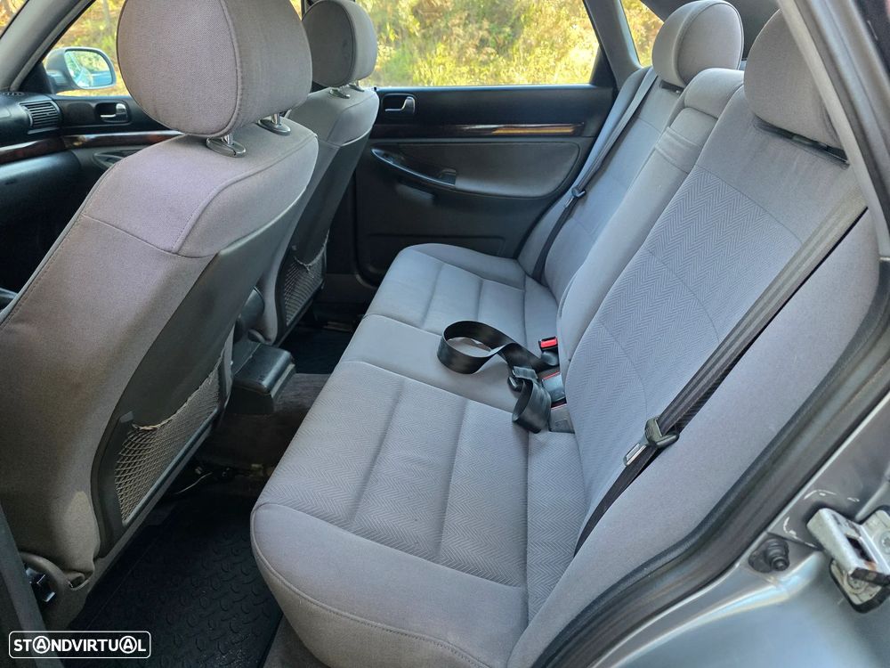 Audi A4 1.9 TDI Sport - 8