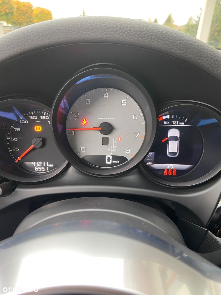 Porsche Macan S - 21