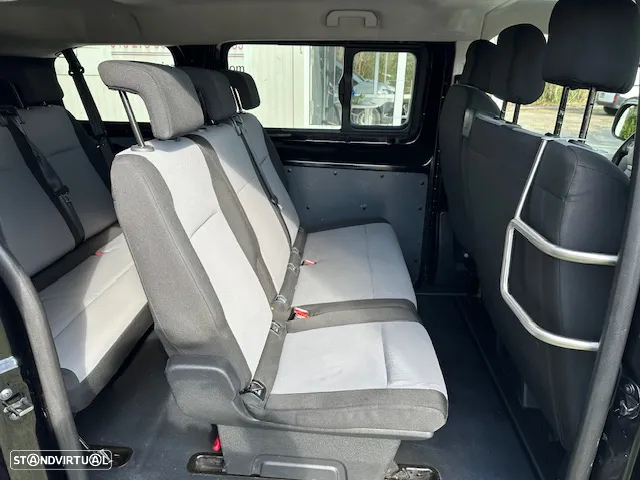 Peugeot Expert 2.0 BlueHDi L2H1 Semi-Vidrado - 11