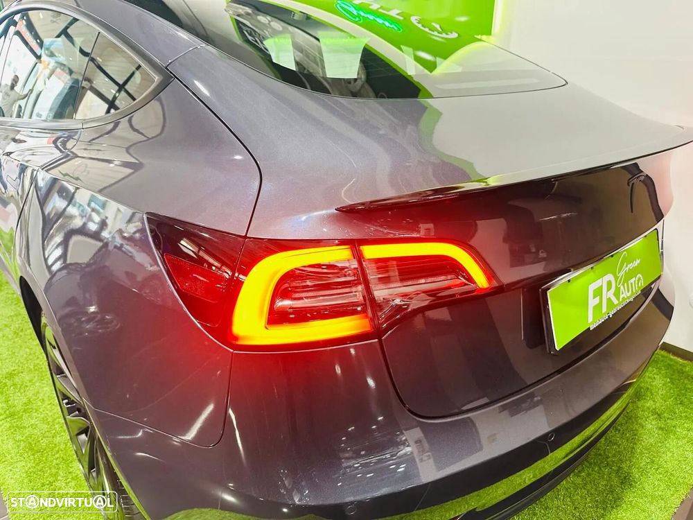 Tesla Model 3 Standard RWD - 24