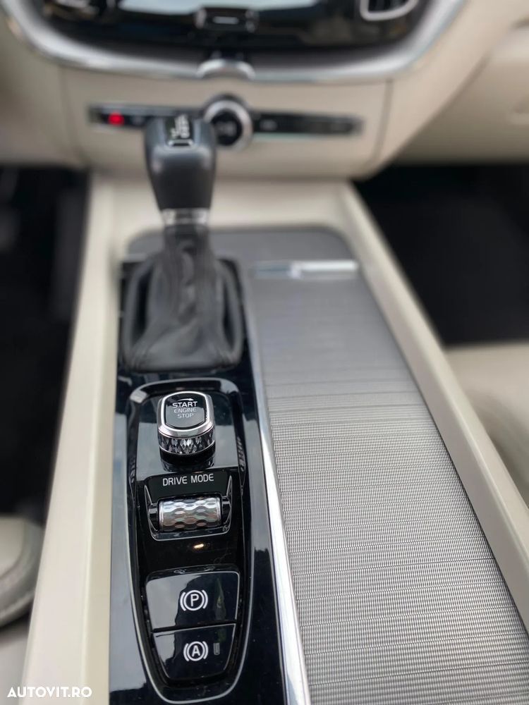 Volvo XC 60 D4 AWD Inscription - 9