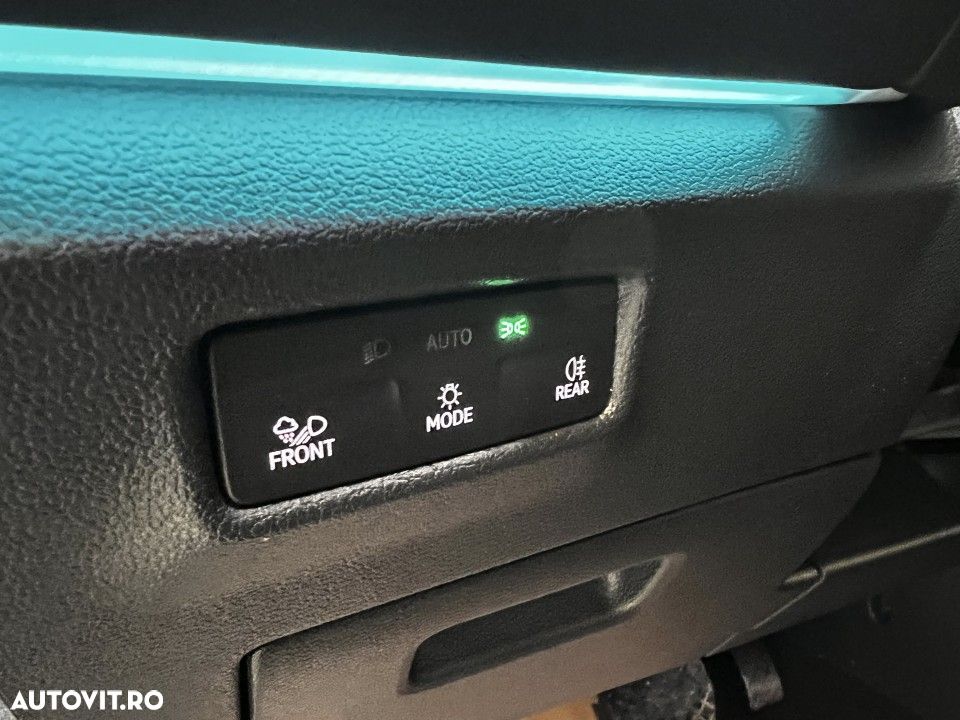 Volkswagen Tiguan - 31