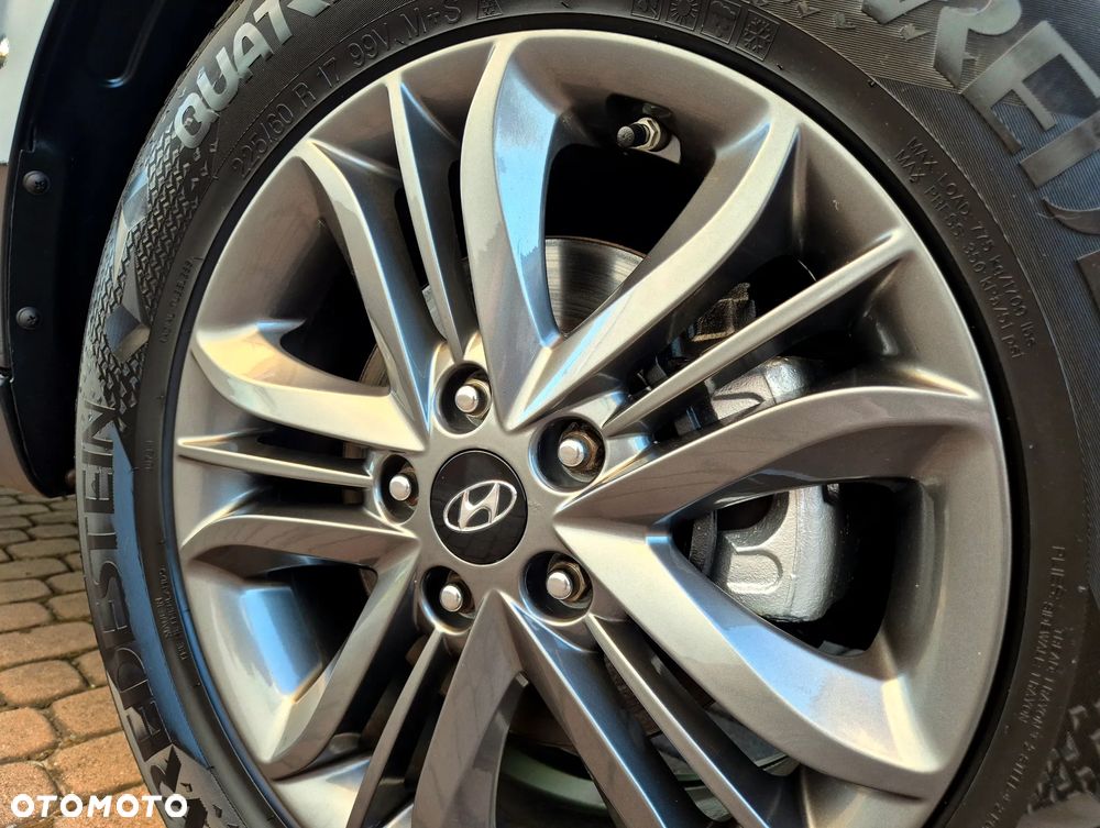 Hyundai ix35 blue 1.6 2WD Finale - 32