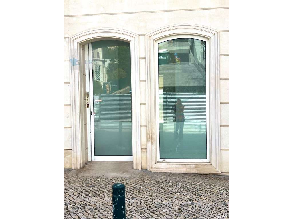 Espaço Comercial de Luxo no Coração do Monte Estoril
Apresentamos ... - Grande imagem: 5/12