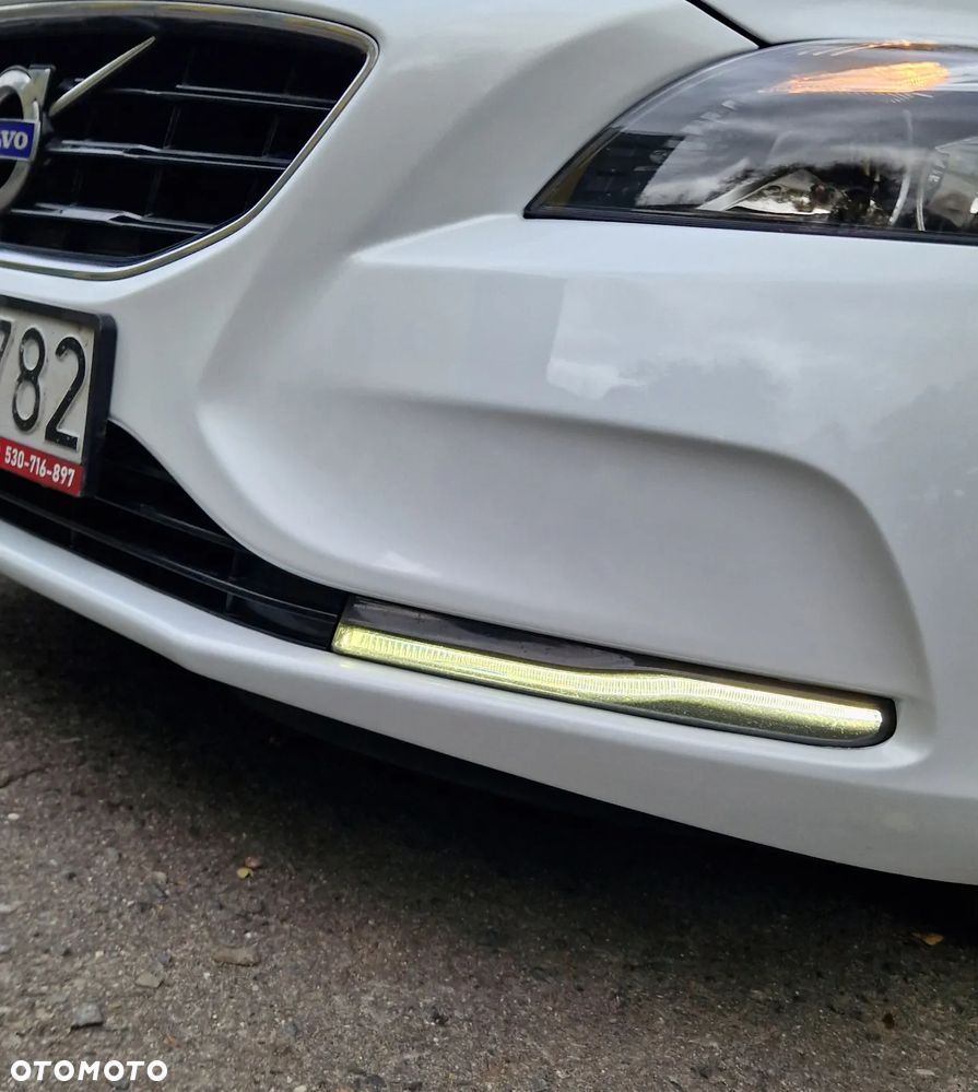 Volvo V40 D4 Drive-E Momentum - 10