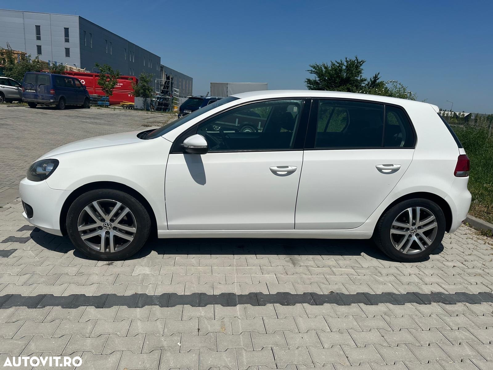 Volkswagen Golf 1.6 TDI DPF Highline - 2