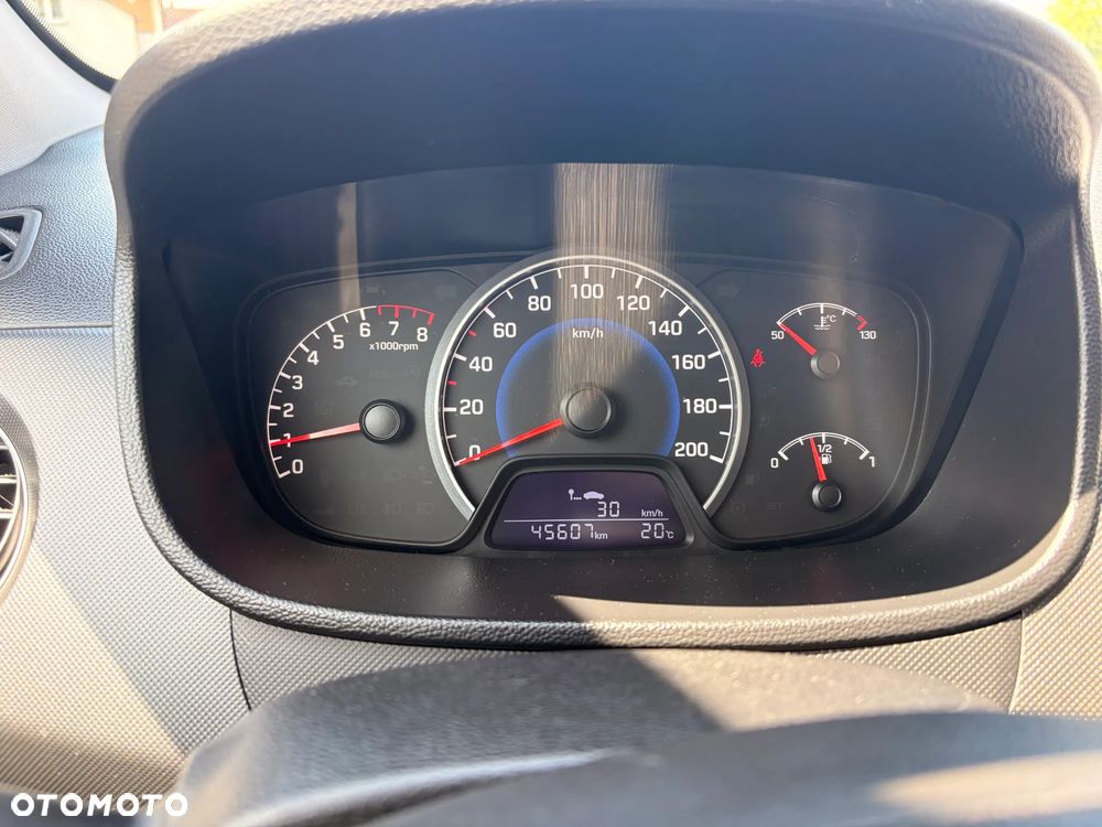 Hyundai i10 1.0 BlueDrive Comfort - 12