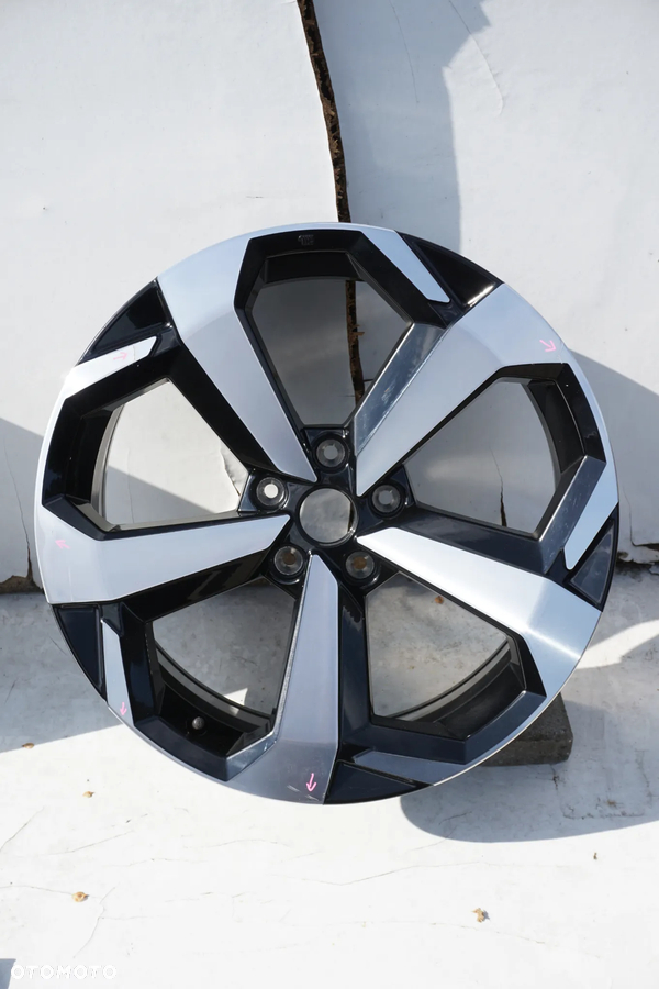 Nissan 5x114,3 19 7,5J et35 403006PA3A