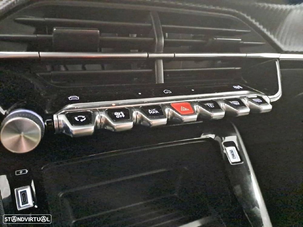 Peugeot 2008 1.2 PureTech Active - 21