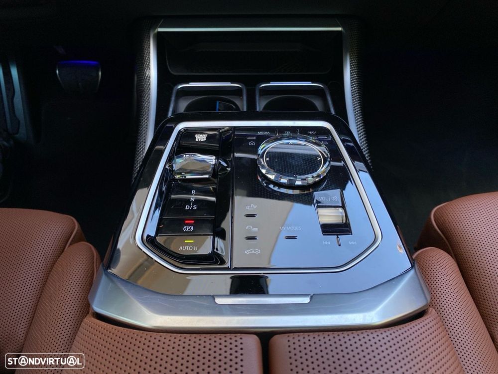 BMW 760 M760e xDrive - 17