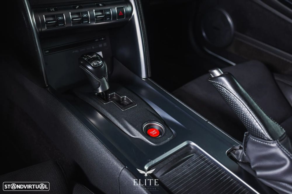 Nissan GT-R Premium Edition - 21