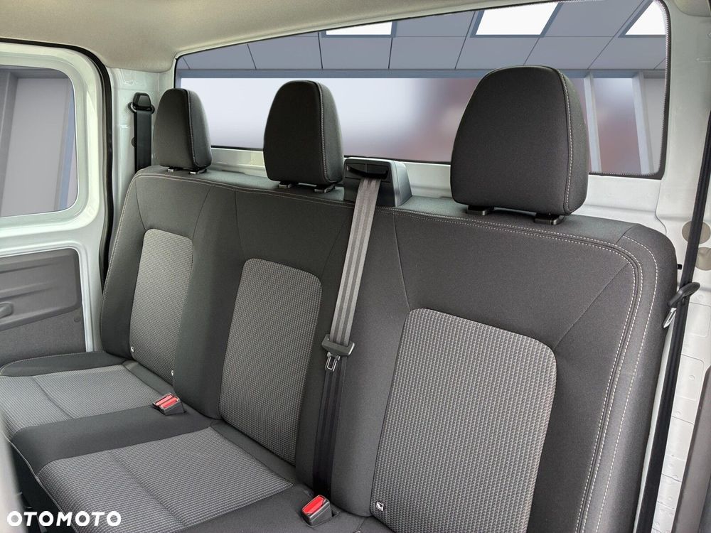 Volkswagen Transporter Skrzyniowy z podwójną kabiną 2,0 TDI 150 KM manualna r. o. 3500 mm - 17