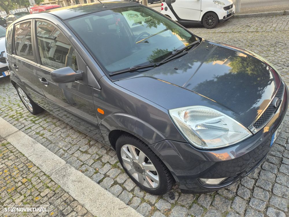 Ford Fiesta 1.25 Techno - 9