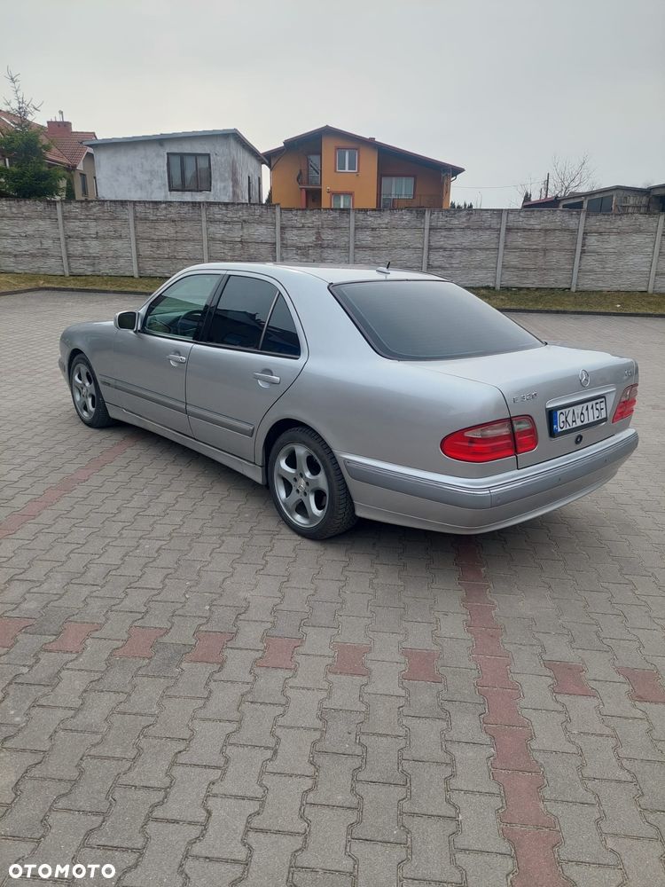Mercedes-Benz Klasa E - 5