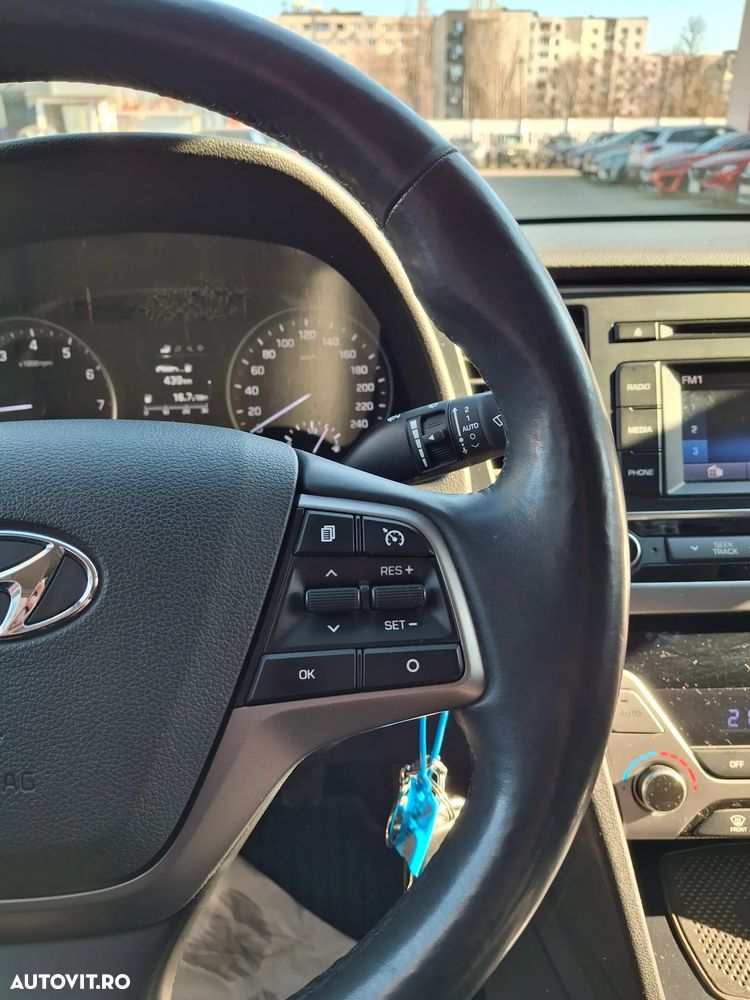 Hyundai Elantra 1.6 MPi Comfort - 17