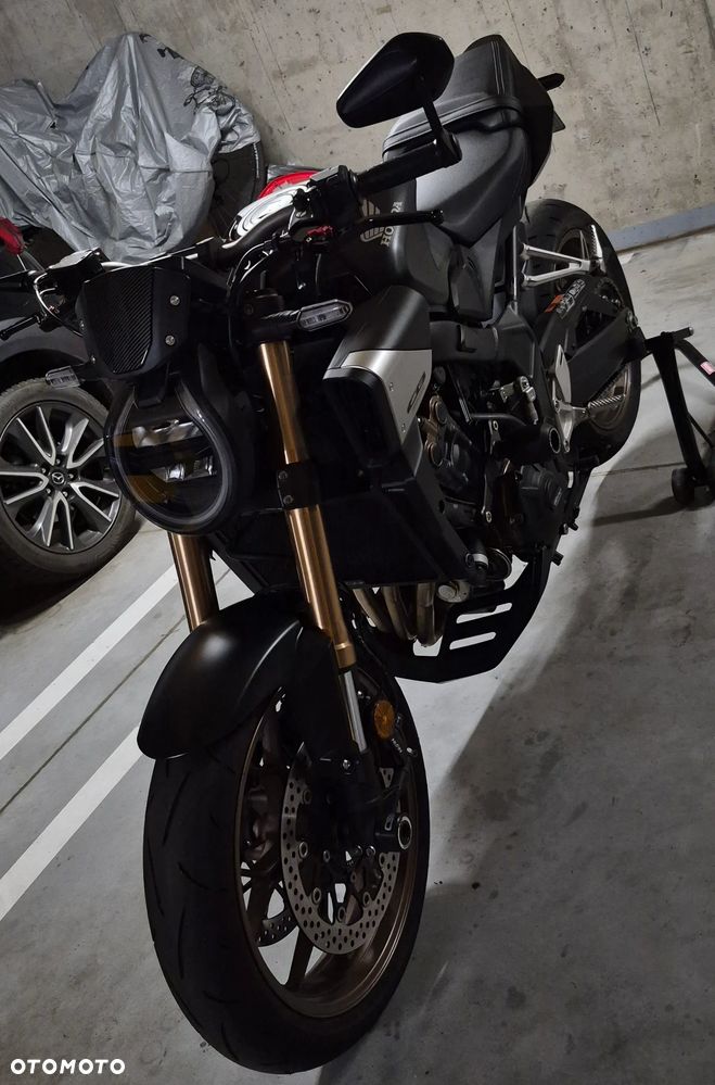 Honda CB - 4