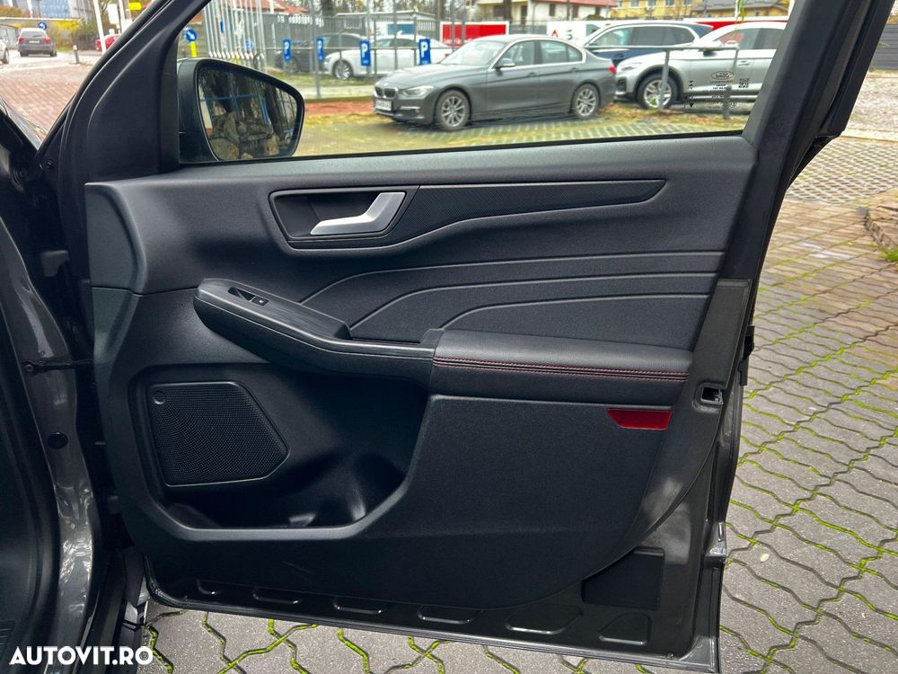 Ford Kuga 2.5 Duratec FHEV FWD ST Line - 39