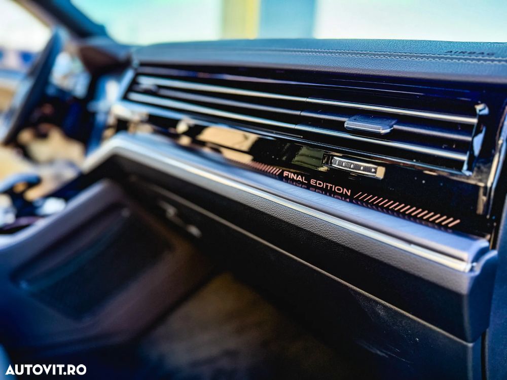 Volkswagen Touareg V6 TDI 4MOTION R-Line - 23