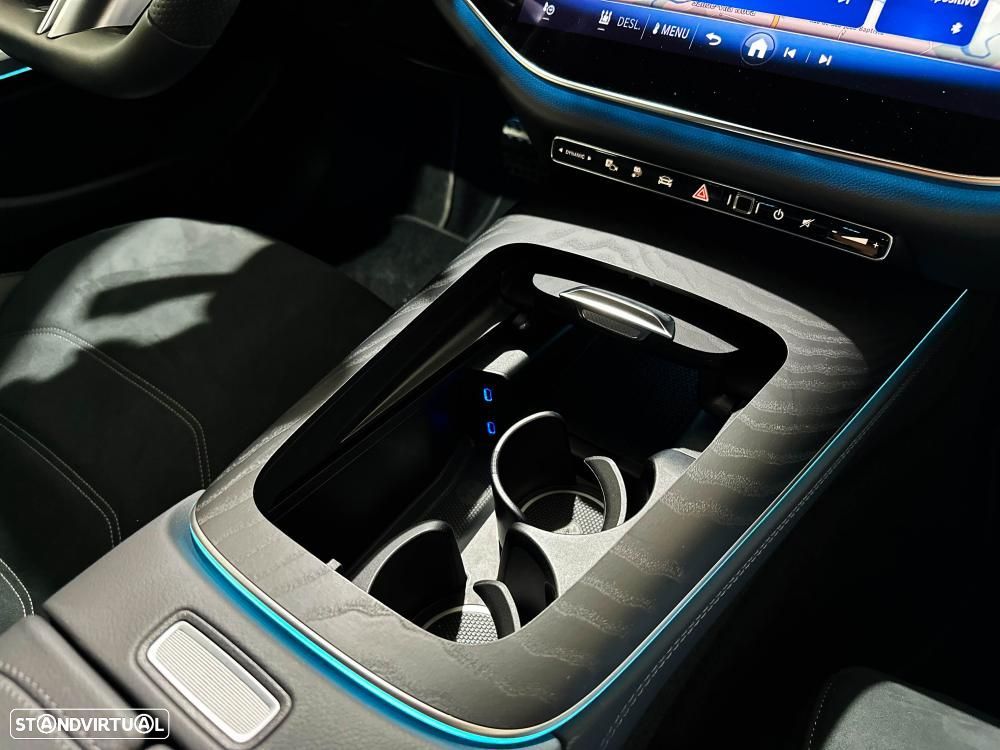 Mercedes-Benz E 300 de AMG Line 4Matic - 38