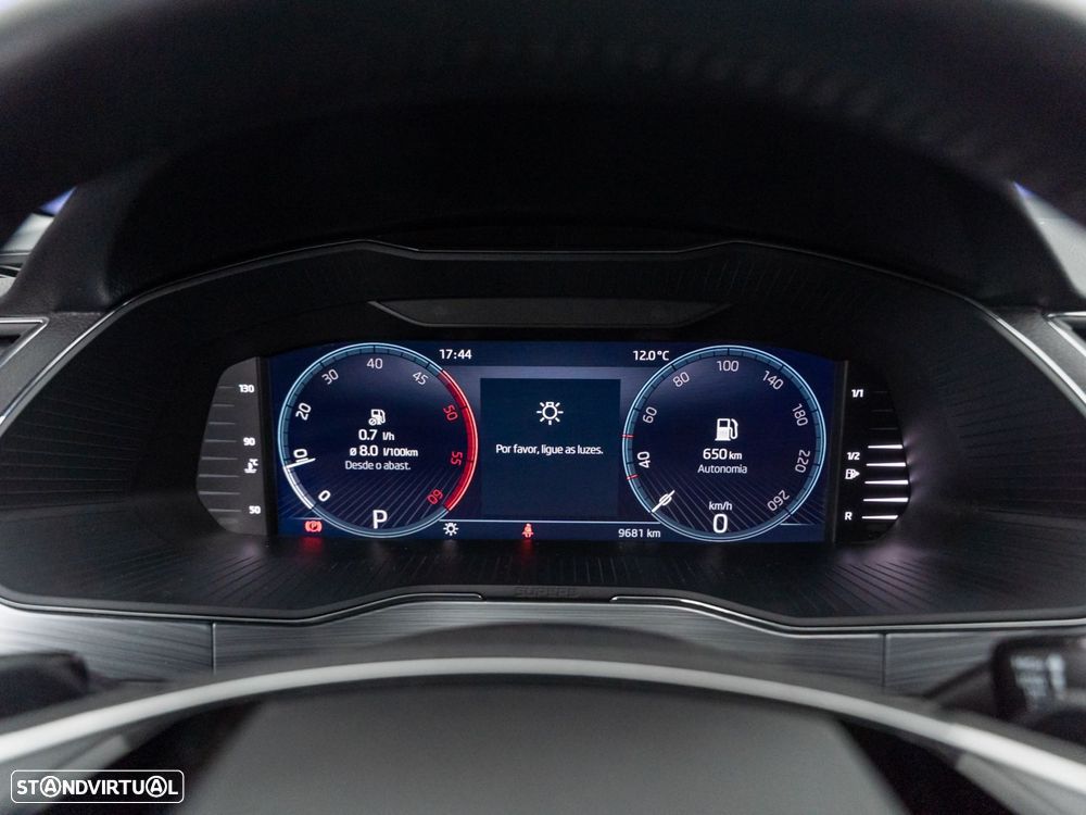 Skoda Superb Break 2.0 TDI DSG - 16