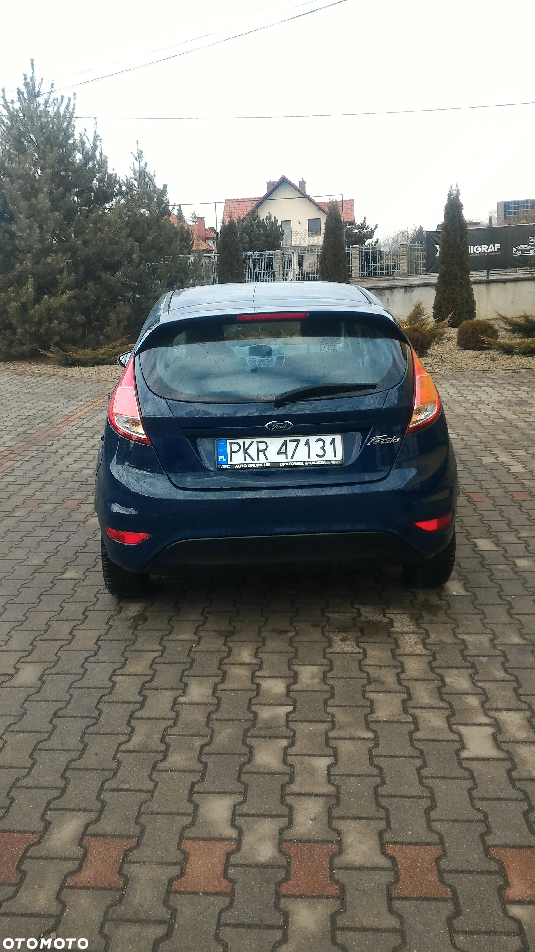 Ford Fiesta 1.5 TDCi Ambiente - 11