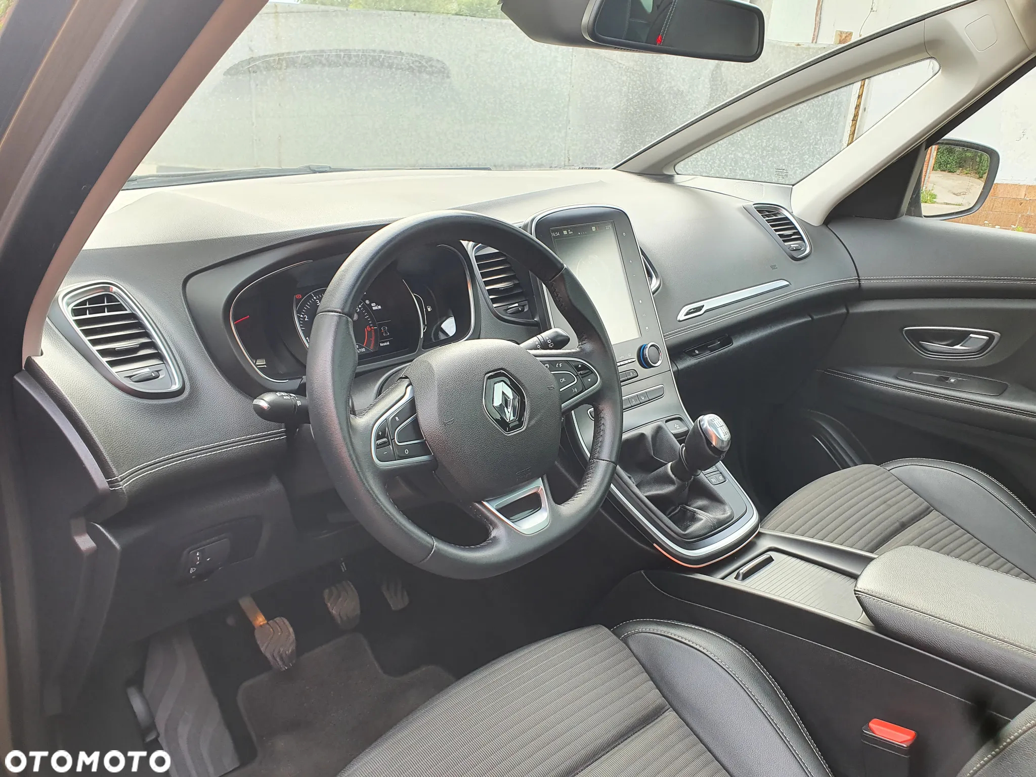 Renault Scenic TCe 140 GPF INTENS - 11