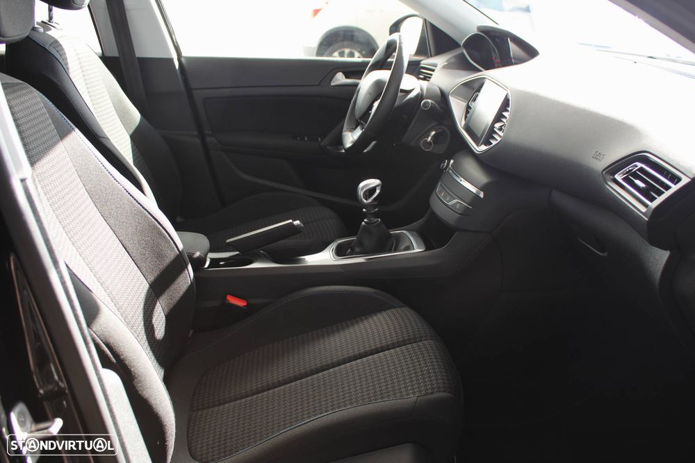 Peugeot 308 SW 1.2 PureTech Style - 8