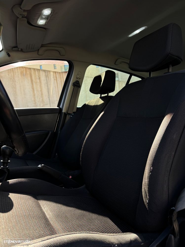 Renault Clio 1.5 dCi Dynamique S - 9