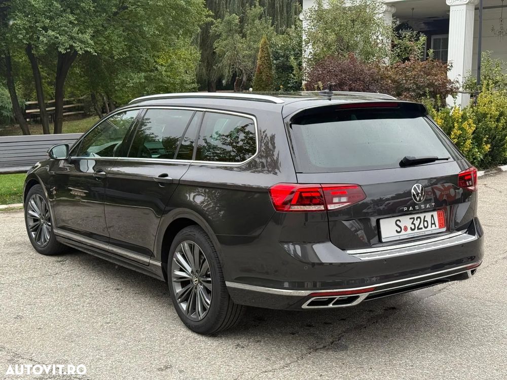 Volkswagen Passat - 4