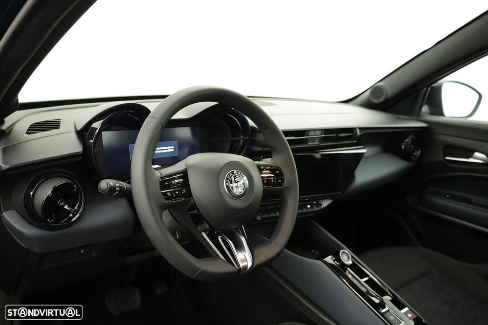 Alfa Romeo Junior Elletrica 50 kWh - 8