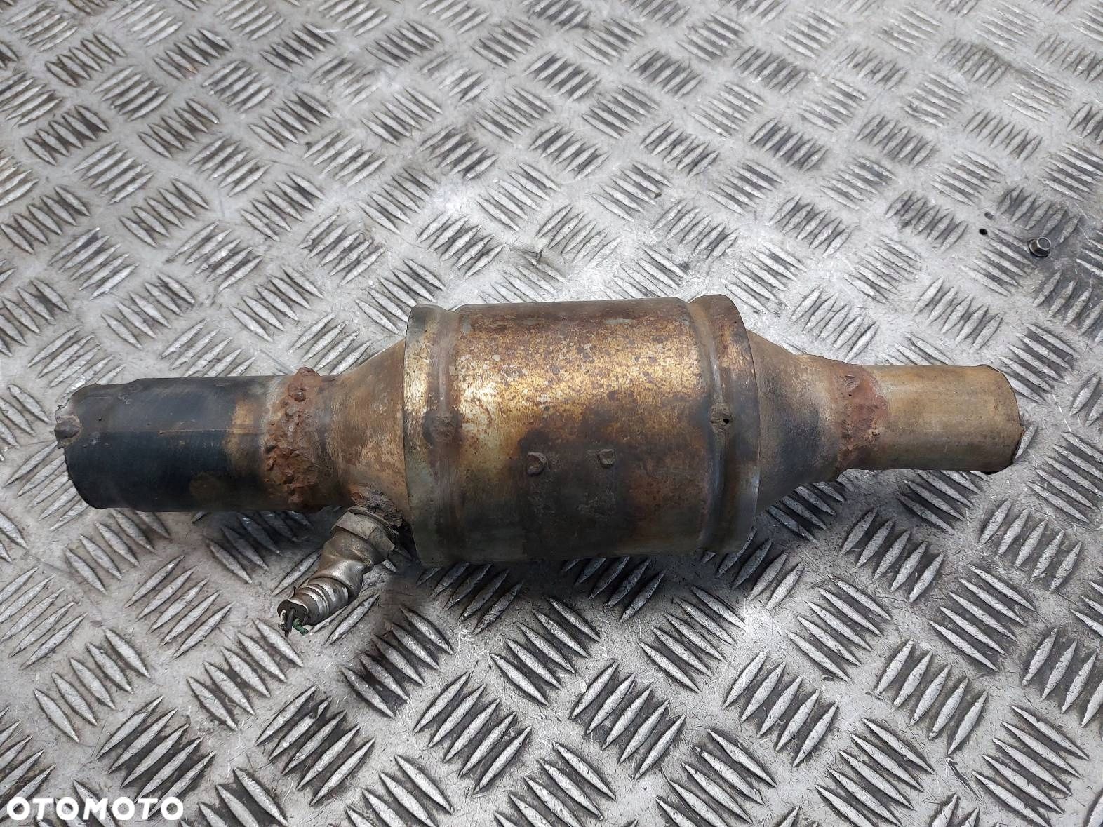 KATALIZATOR PEŁEN HONDA CIVIC VII 1.4 16V ZAMIENNIK - 1