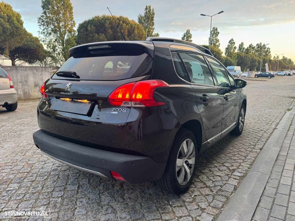 Peugeot 2008 PureTech 110 Stop&Start Allure - 4