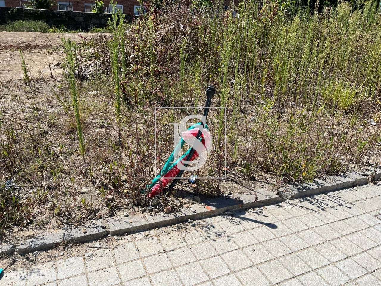 Excelente terreno com projeto aprovado na Senhora da Hora - Grande imagem: 2/9