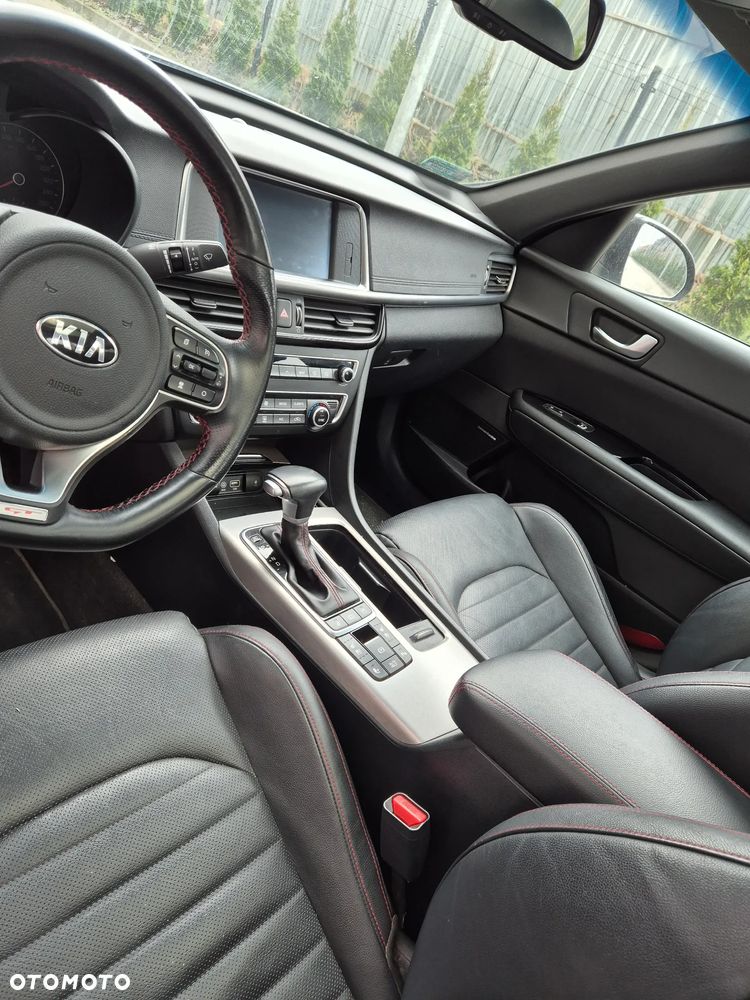 Kia Optima - 17