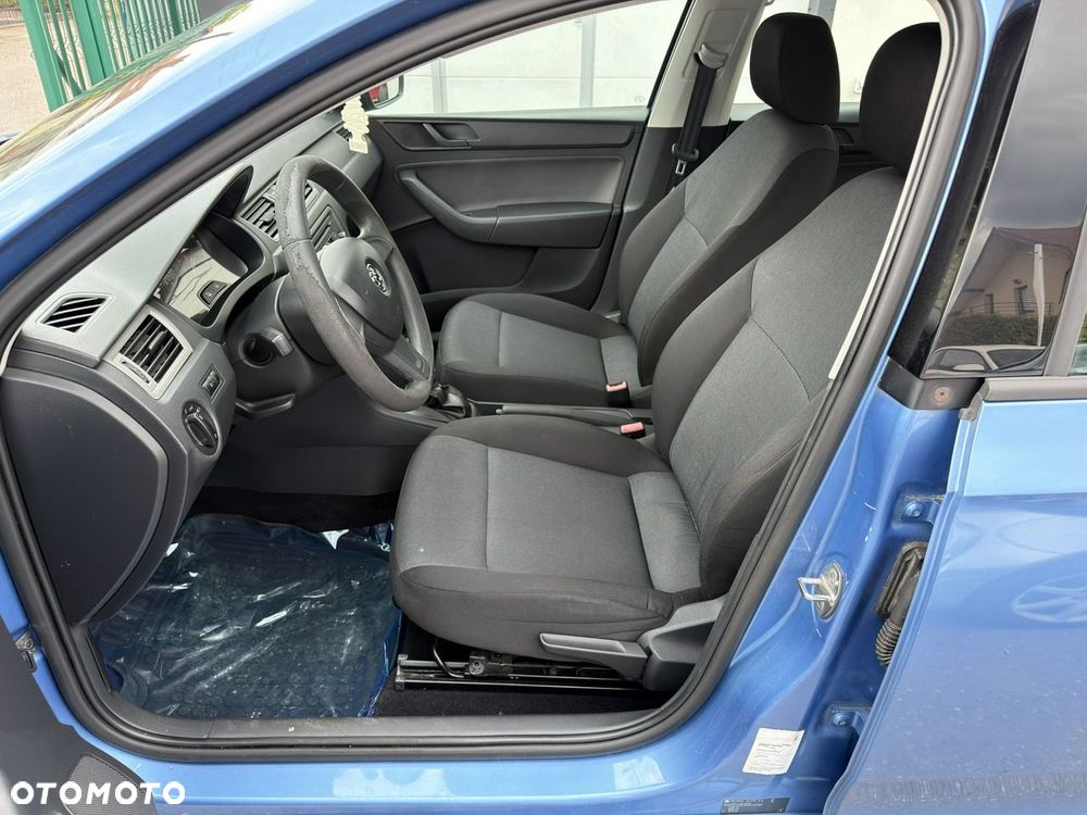 Skoda RAPID - 12