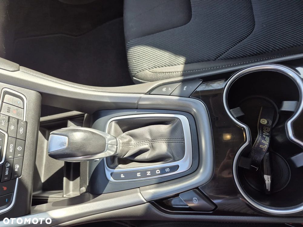 Ford Mondeo 2.0 TDCi Titanium PowerShift - 24