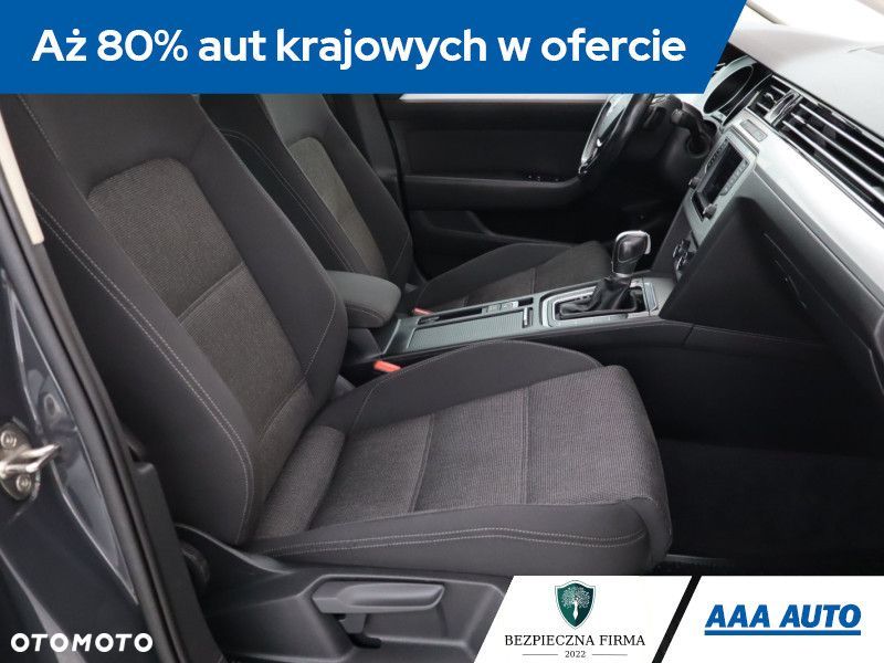 Volkswagen Passat Variant - 11