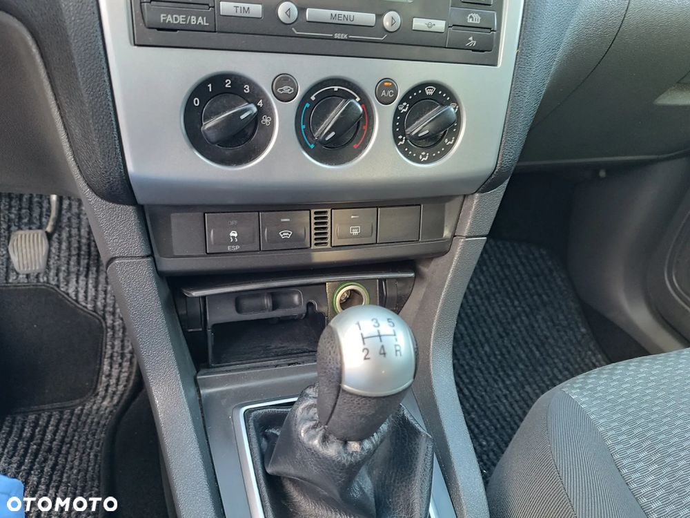 Ford Focus 1.6 Ti-VCT Fun - 19